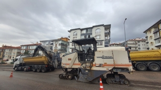 MUHTELİF CADDE VE SOKAKLARDA  ASFALT YOL VE TRETUVAR YAPILMASI YAPIM İŞİ